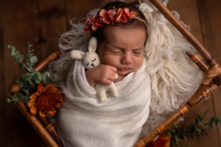 Nouveau-né-couronne-fleurs-orange