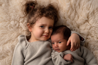NouveauNé_photo_fille_soeur