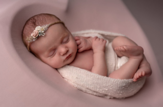 nouveau-né coeur rose