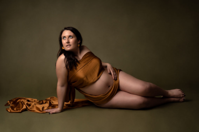 Grossesse_studio_voile_artistique