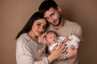 Nouveau-né_famille_beige