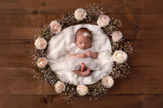 Nouveau-né-couronne-fleurs-1